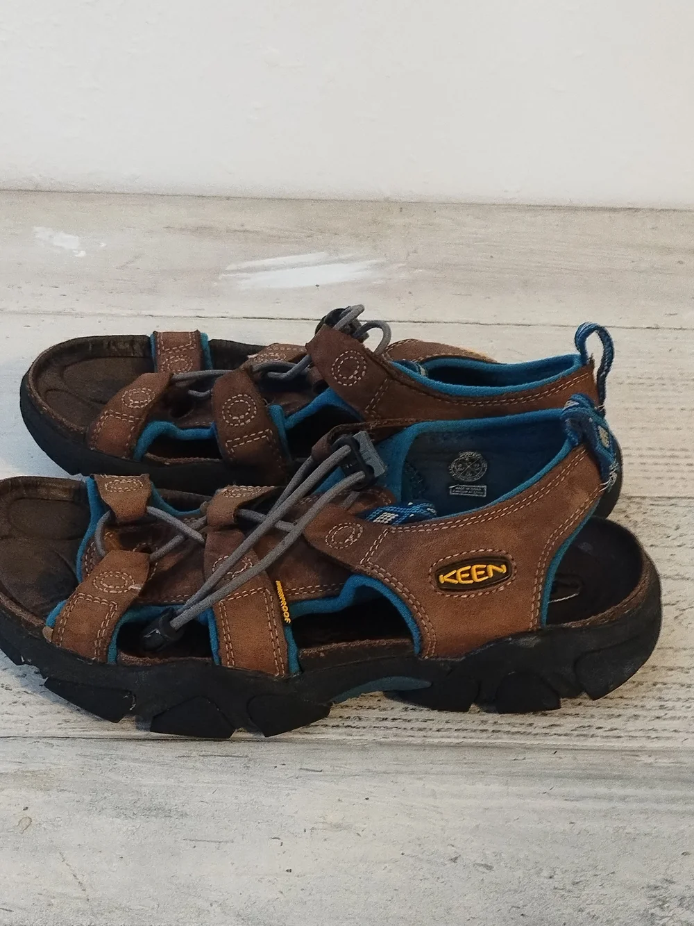 Keen Sarasota Waterproof Sandal Shoes Womens 6 Outdoor Hiking Fisherman Leather